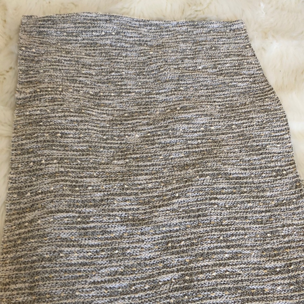 Express | Beautiful Infinity Scarf - Picture 2 of 8